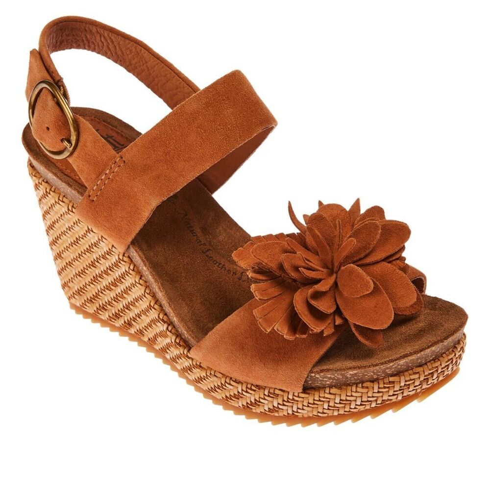 Söfft Women's Cali‎ Hand-Cut Flower Blossom Comfort Wedge Sandals Size 10 Ginger